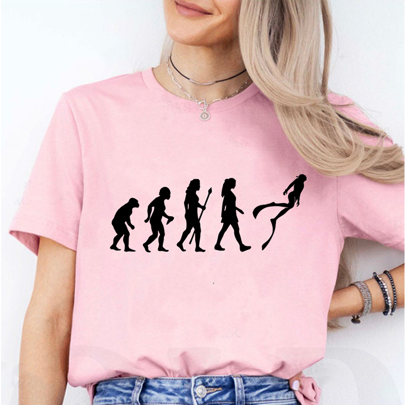 Women Fashion Evolution - ตลกวิวัฒนาการดําน้ําผู้หญิงเสื้อยืดแขนสั้น O-คอ Tees แฟชั่น Scuba DIVER