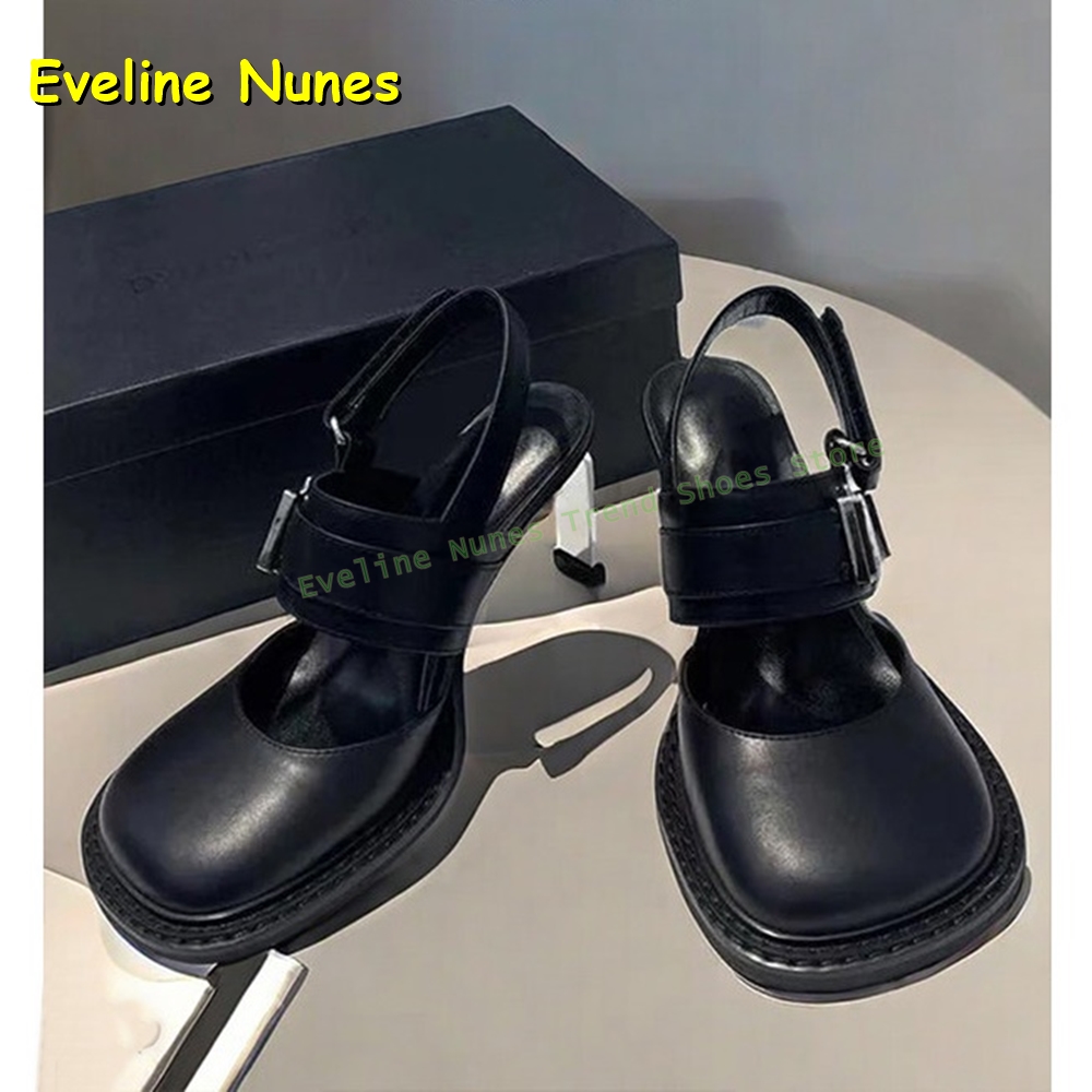 Women'S Fashion Sandals - รองเท้าส้นสูงแบบสวมเปิดส้น สีดำ หัวเหลี่ยม ประดับหัวเข็มขัด สายรัดหลัง พื้นหนา