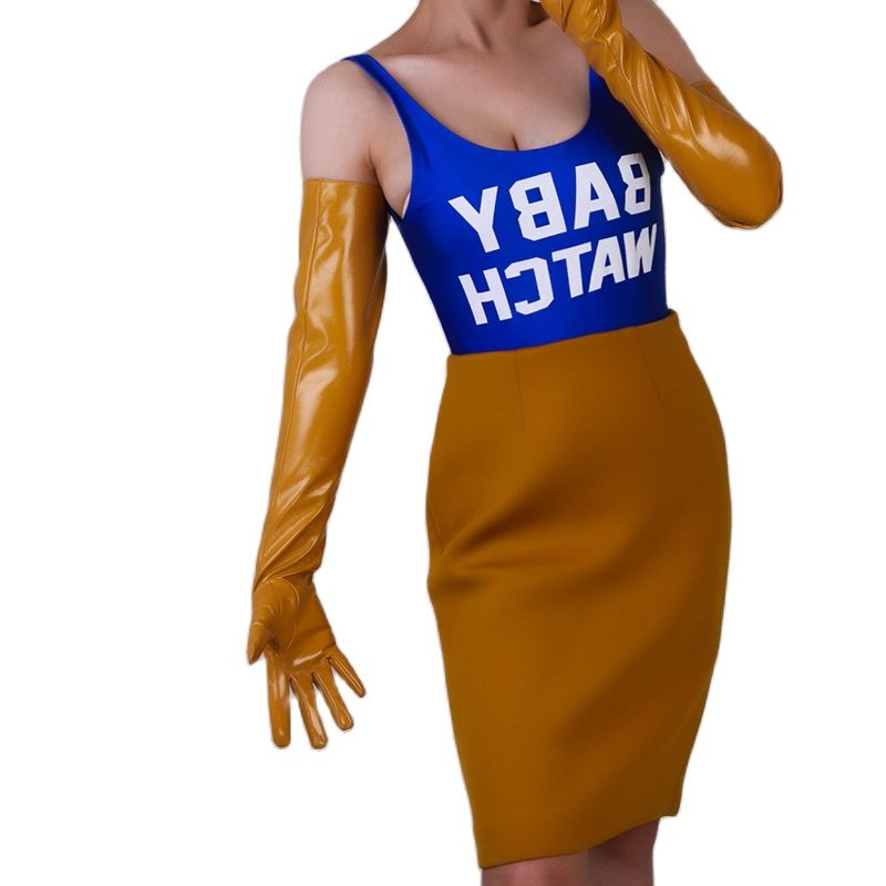 Women Fashion Over 60 - ถุงมือหนังสังเคราะห์ยาวพิเศษ 60 ซม. ยาวคลุมข้อศอก สีน้ำตาลอ่อน คาราเมล