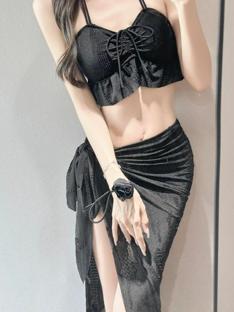 Women'S Fashion - ชุดว่ายน้ำสองชิ้นลายดอกไม้สำหรับผู้หญิง แฟชั่นเสื้อชั้นในแบบมีฟองน้ำเสริมทรง ตัดเย็บแบบเว้า ทรงสามเหลี่ยม ชุดสำหรับใส่ไปเที่ยวพักผ่อน