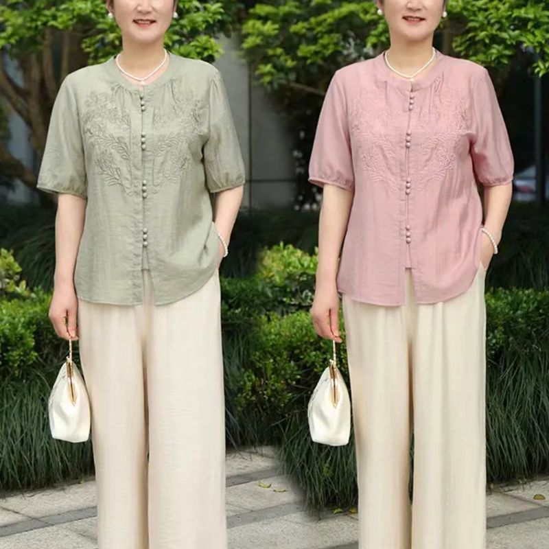 Women Fashion Over 60 - ชุดแม่แบบจีนปักลายใหม่ปี 2026 ชุดสองชิ้นแฟชั่นฤดูร้อนสำหรับผู้หญิงวัยกลางคนและผู้สูงอายุ