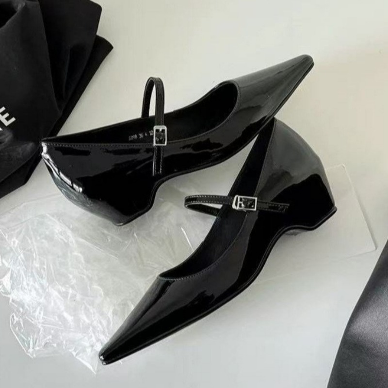 รองเท้าส้นเตารีดแบบแมรี่เจน ดี - Women'S Fashion Sandals บทวิจารณ์และราคา
