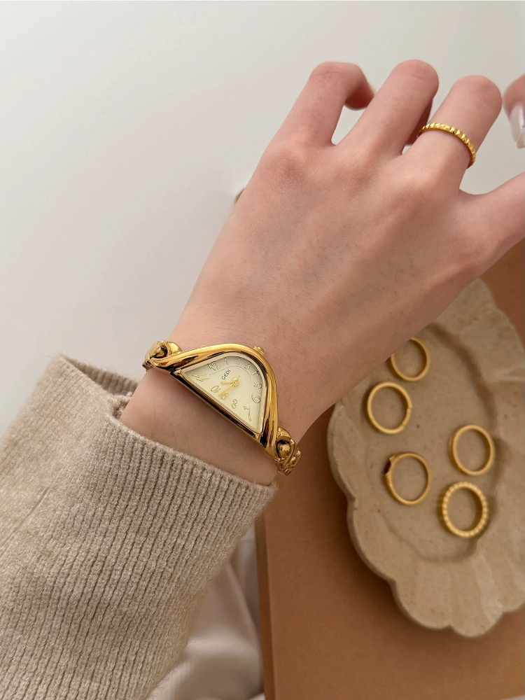 นาฬิกาควอทซ์กันน้ำสีทอง 22 มม. - Fashion Women Watches บทวิจารณ์และราคา