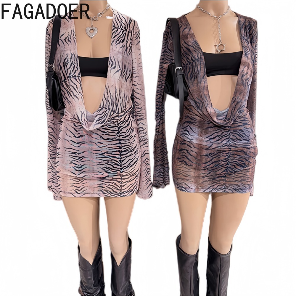 ชุดเดรสสั้นลายเสือสไตล์เรโทร Y - Ruched Dress Mini บทวิจารณ์และราคา