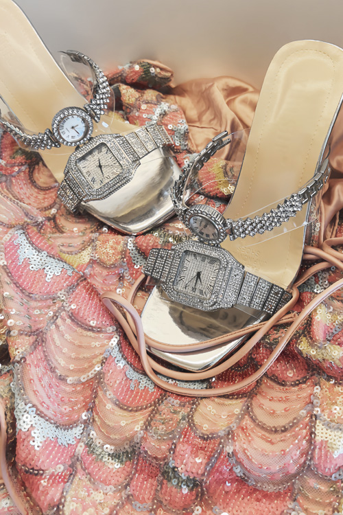 รองเท้าส้นสูงคริสตัลดีไซน์ดั้ง - Fashion Women Watches บทวิจารณ์และราคา