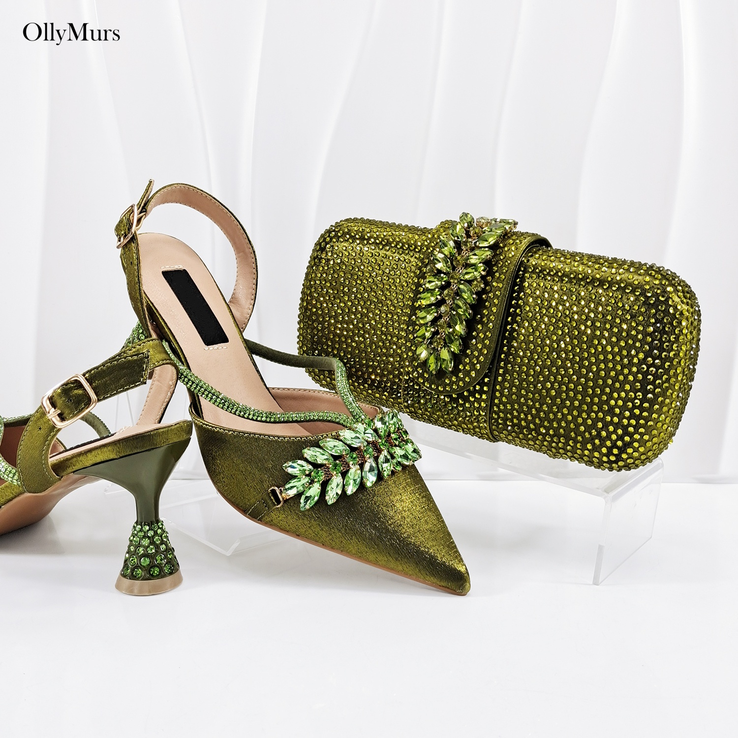 รองเท้าแฟชั่นประดับเพชรพร้อมกร - Sale Fashion Women บทวิจารณ์และราคา