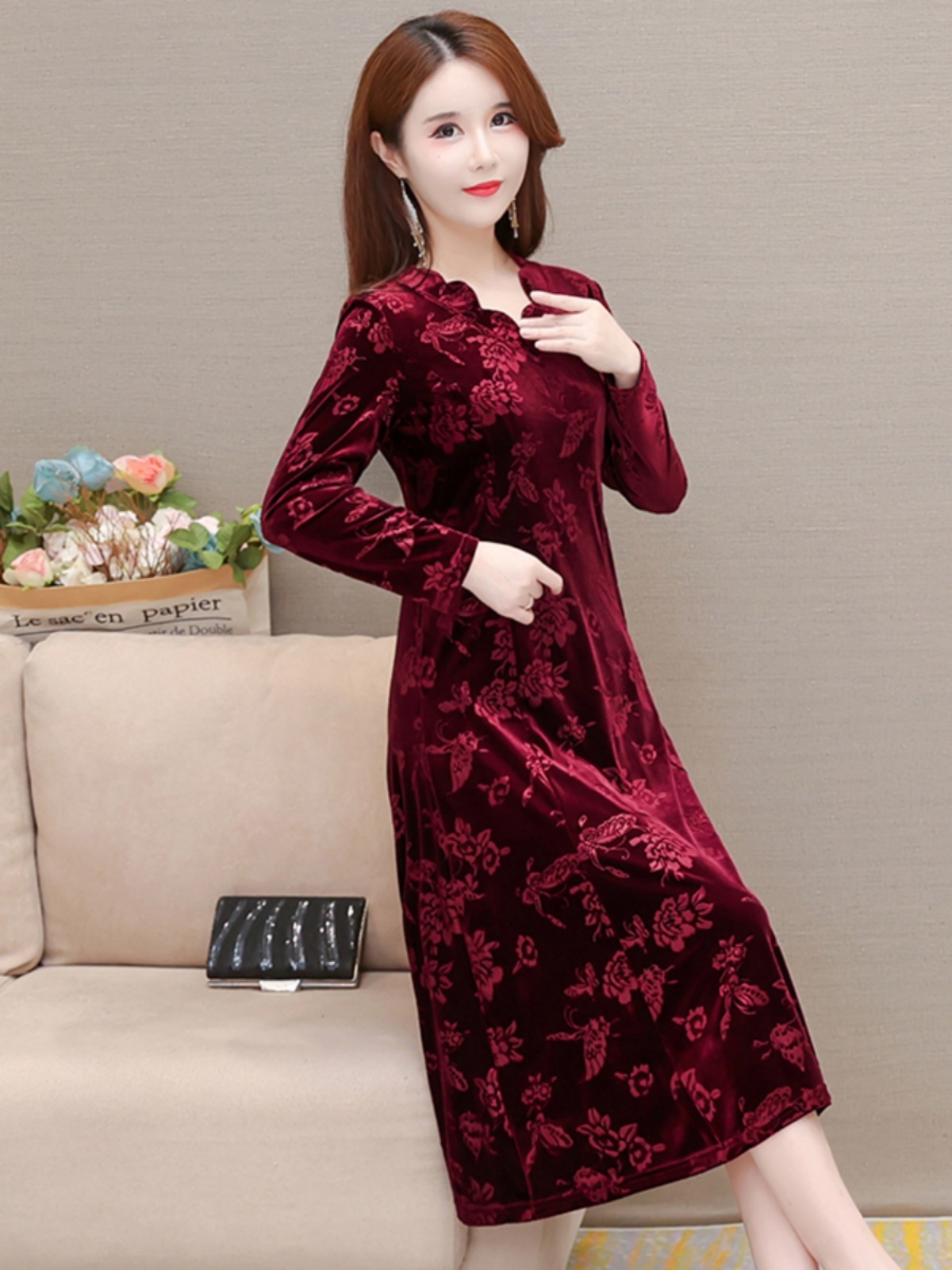 ชุดเดรสกำมะหยี่หรูหรา คอวี กระ - Women Fashion Over 60 บทวิจารณ์และราคา