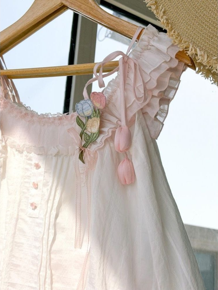 ชุดเซ็ตสองชิ้นตกแต่งระบายสไตล์ - Lace Trim Cami บทวิจารณ์และราคา