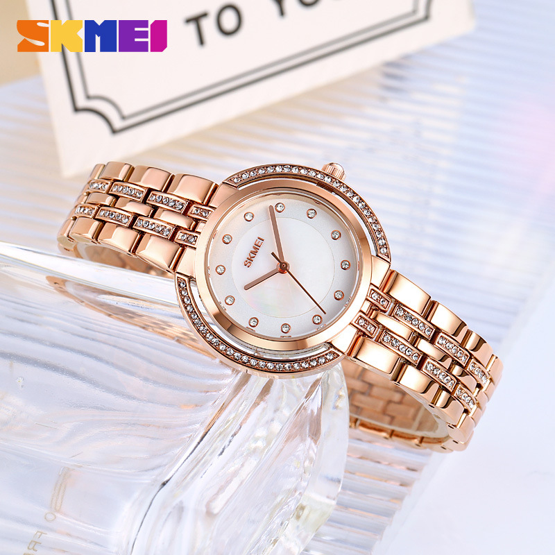สร้อยข้อมือสตรีนาฬิกาควอตซ์หรู - Fashion Women Watches บทวิจารณ์และราคา
